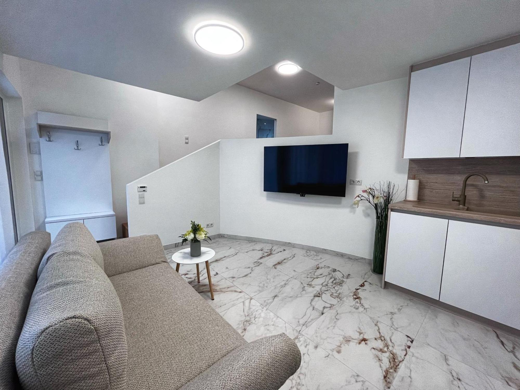 Apartment Danube22 4 *